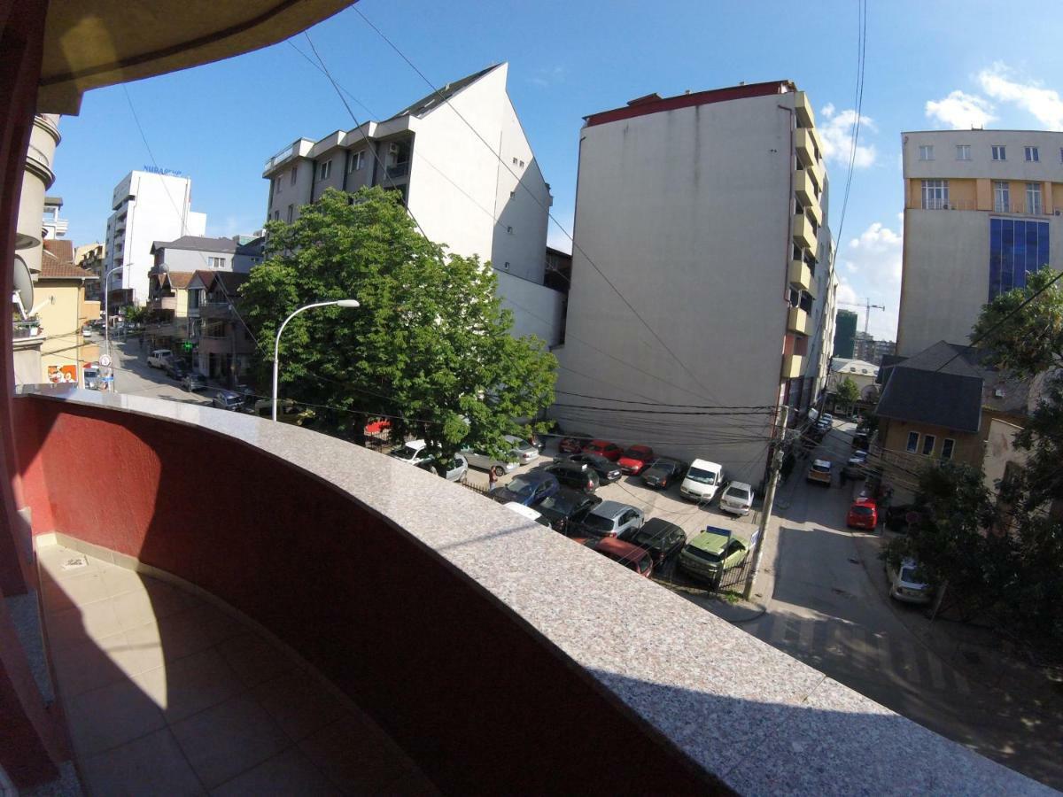 Center Apartment Pristina Exterior foto